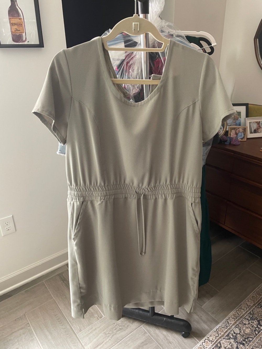 Everyday Short-Sleeve Drawstring Waist Dress in Light Sage